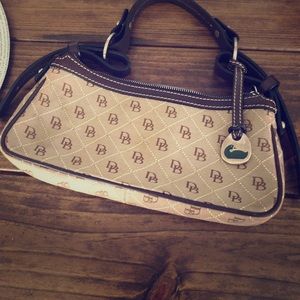 Dooney and Bourke clutch